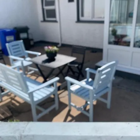 Bayview House 던글로