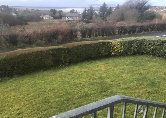 Bayview House Holiday home *